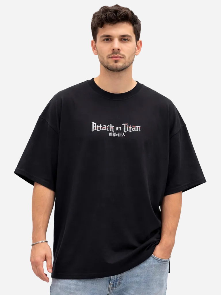 CAMISETA OVERSIZE EREN & TITAN